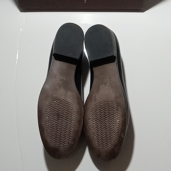 Women's classic handmade black leather loafers with black tassels. - Picture 5 of 8